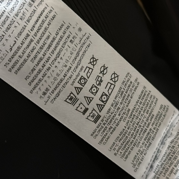 NWT Guess black silver button/snap up v neck collar 3/4 sleeve Medium RIBBED - Picture 14 of 14